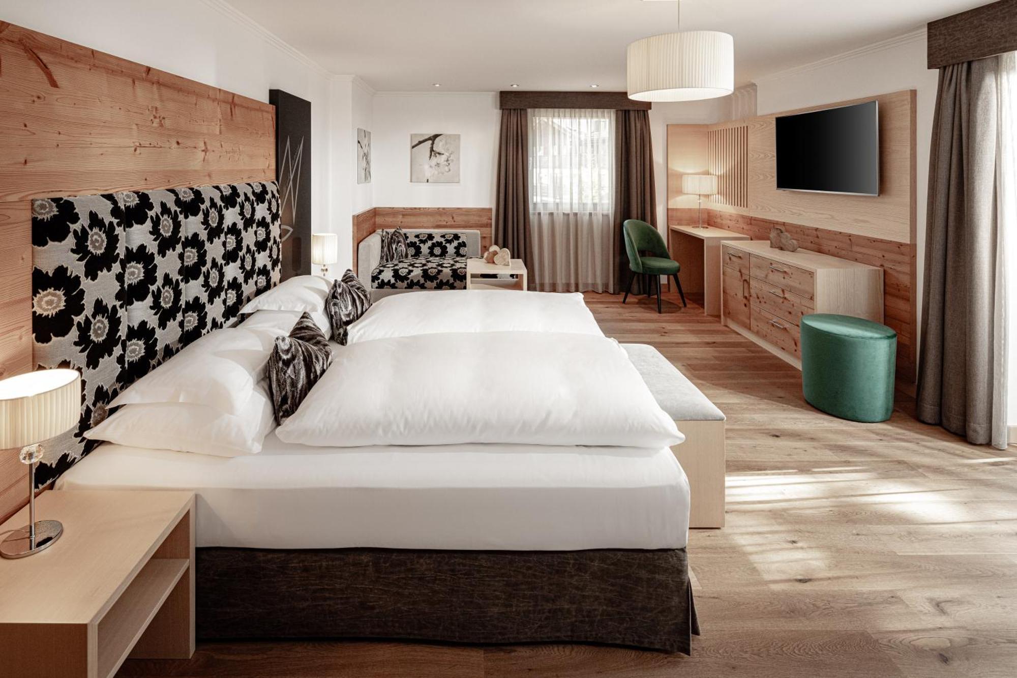 The Laurin Small & Charming Selva di Val Gardena Exterior photo